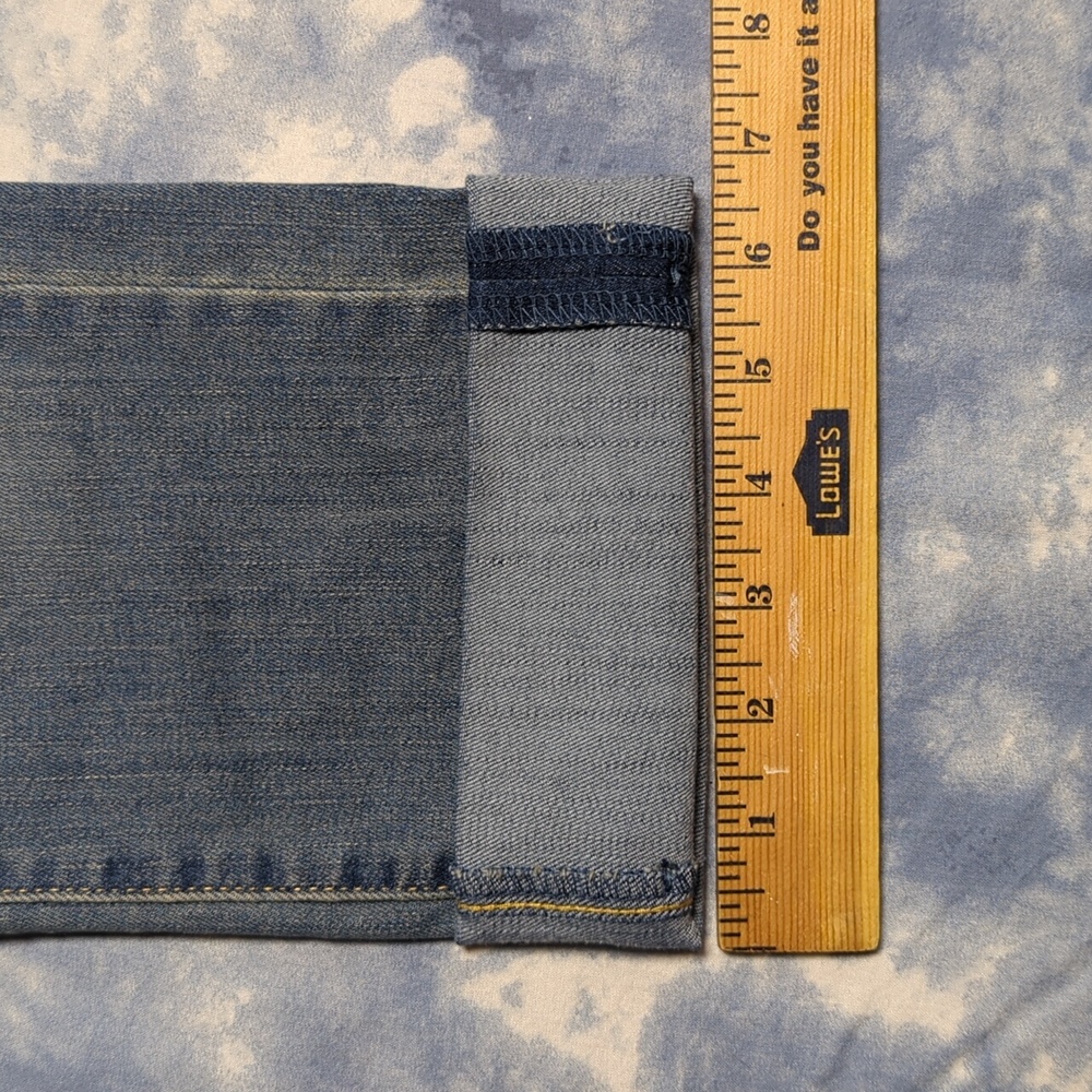 Levi Strauss Signature Classic Mid Rise Capri Size 4 - Picture 2 of 11